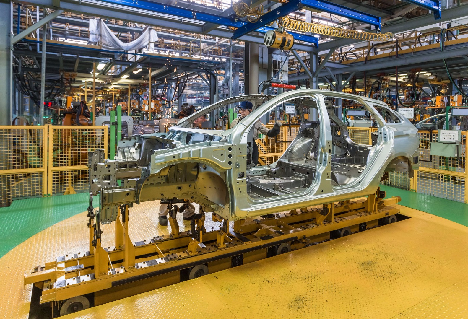 11.09.2017 СТАРТ серийного производства LADA Vesta SW и LADA Vesta SW Cross